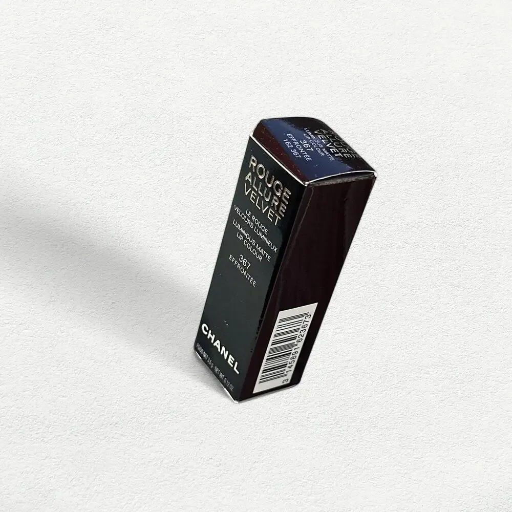 Chanel Rouge Allure Velvet Lip Colour in 367 Effrontee